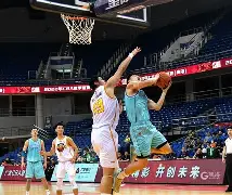 拉塞尔空砍39分湖人不敌爵士